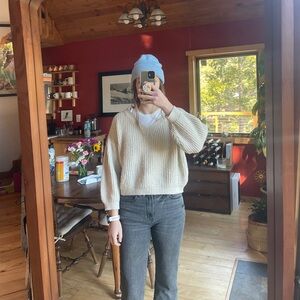 Off-white v neck sweater size S